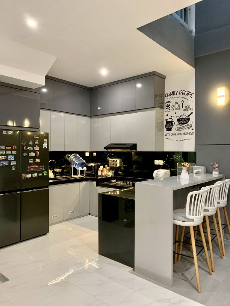 c8ff424c-04f4-4da5-bd7e-392aff230ede